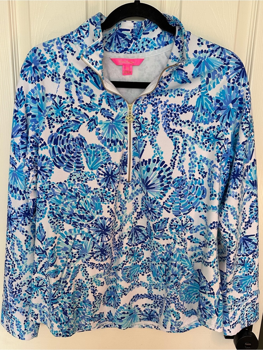 Lilly Pulitzer UPF 50+ Skipper Popover Shell Me You Love Me in Turquoise Oasis M